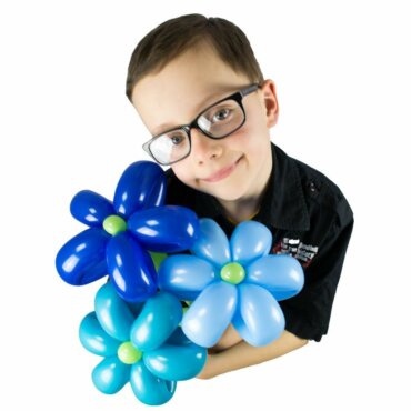 Blumenstrauss aus Luftballons mit 3 Blumen in blau online bestellen