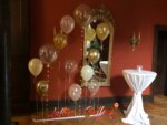 Schloss Eldingen Luftballon-Kaskade vor Spiegel